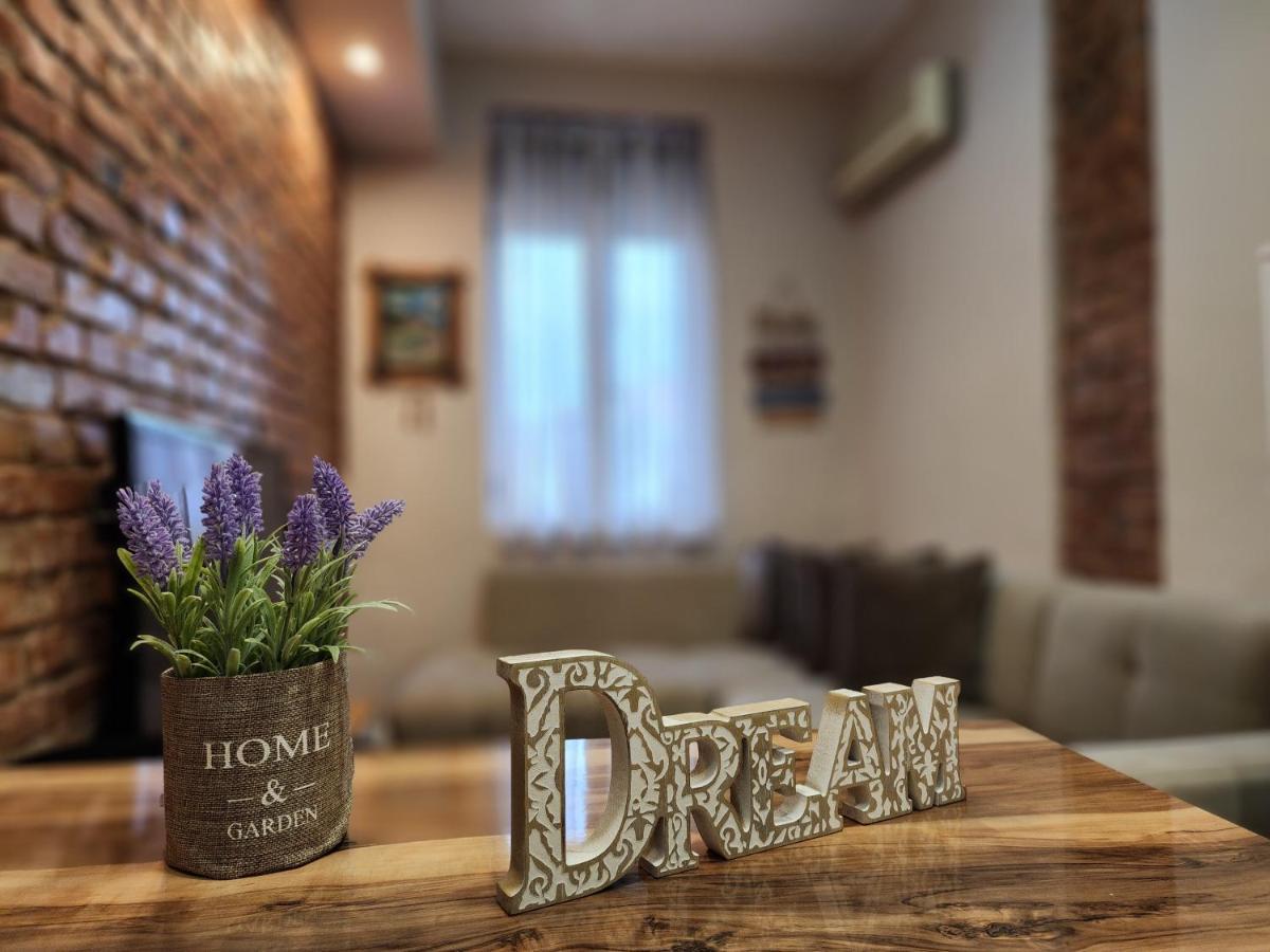 Be My Guest Apartment Tirana Exterior foto